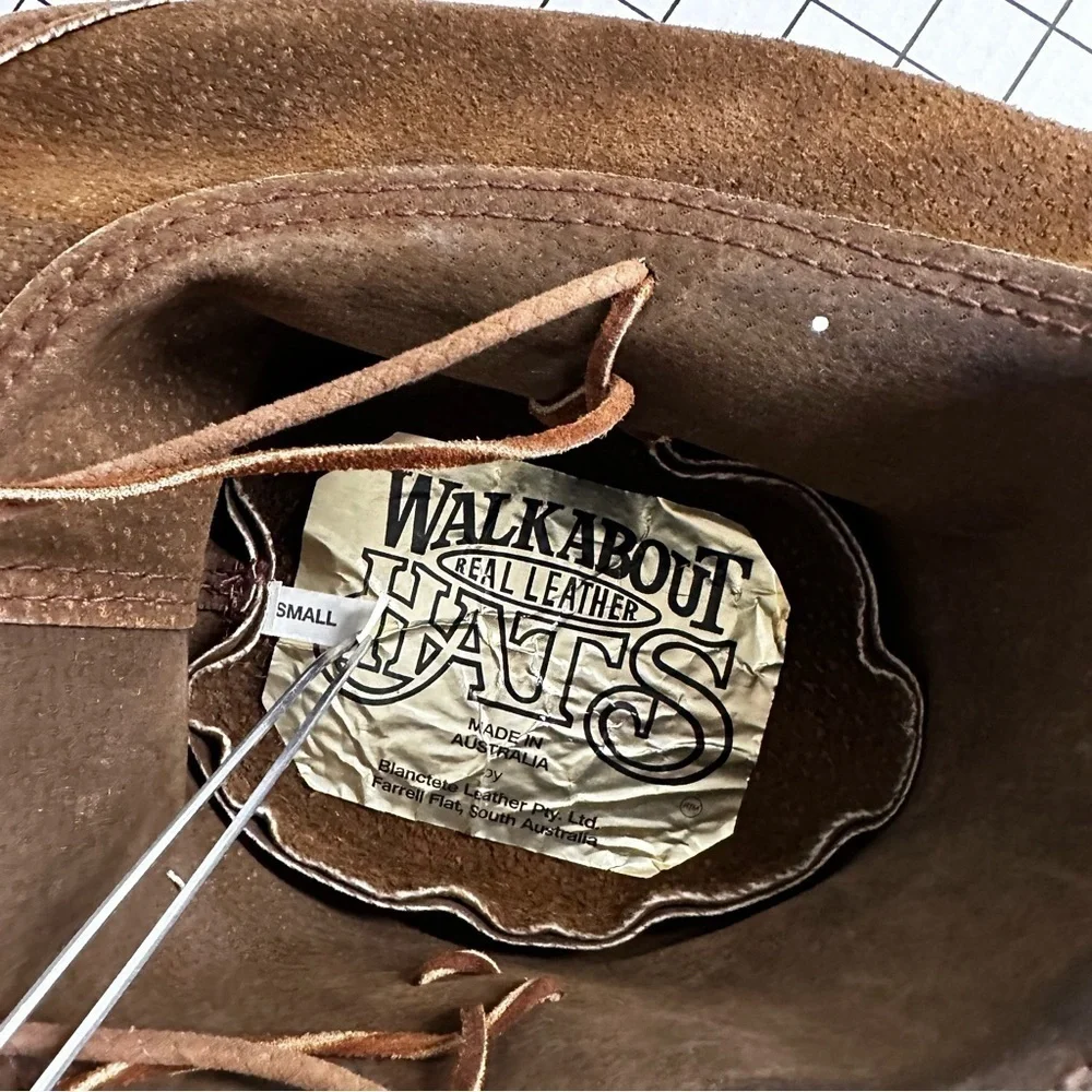 Walkabout made in Australia sz small leather hat